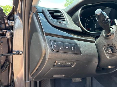 Used 2014 Kia Cadenza Limited FWD image 14