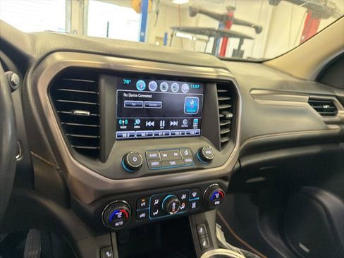 Used 2017 GMC Acadia SLE w/ Driver Alert Package I image 4