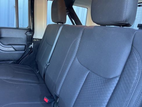 Used 2017 Jeep Wrangler Unlimited Sport image 41