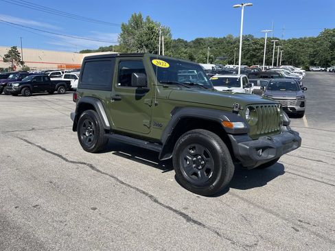 Used 2022 Jeep Wrangler Sport AWD/4WD image 6