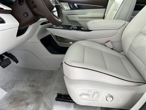 New 2026 Buick Enclave Avenir w/ Super Cruise Package FWD image 14