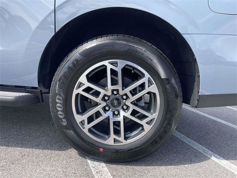 New 2025 Ford Expedition Max Active image 4