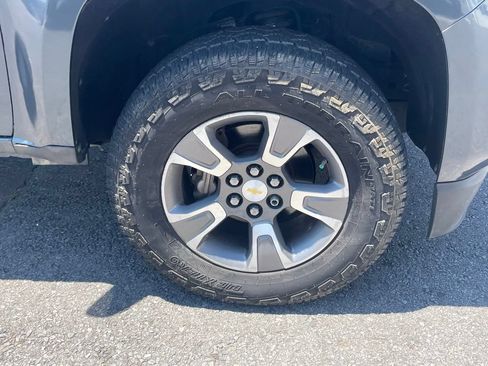 Used 2015 Chevrolet Colorado Z71 AWD/4WD image 29