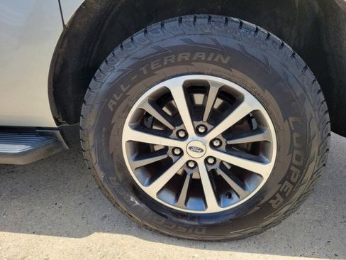 Used 2019 Ford Expedition Max XLT RWD image 9