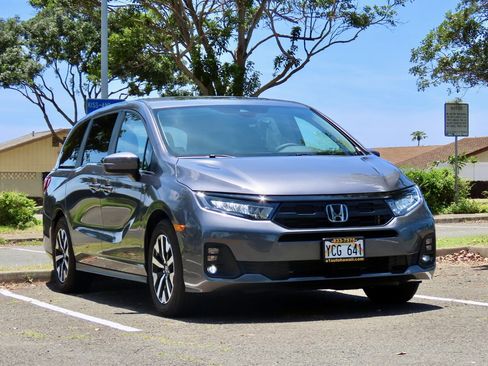 Used 2025 Honda Odyssey EX-L image 3