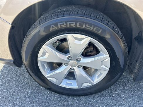 Used 2015 Subaru Forester 2.5i Limited AWD/4WD image 7