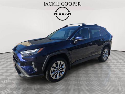 Used 2023 Toyota RAV4 XLE Premium FWD image 1