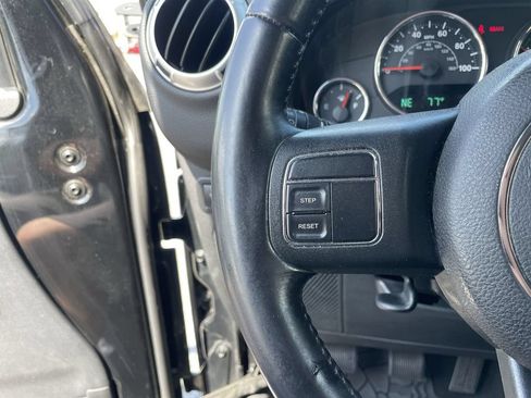 Used 2014 Jeep Wrangler Rubicon AWD/4WD image 12