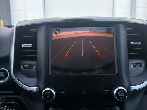 Used 2019 RAM 1500 Big Horn AWD/4WD image 13