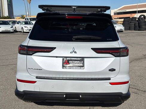New 2026 Mitsubishi Outlander AWD image 8