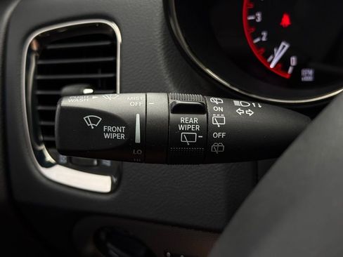 Used 2020 Dodge Durango R/T w/ Technology Group AWD/4WD image 25