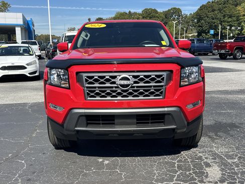 Used 2024 Nissan Frontier SV w/ SV Convenience Package image 3