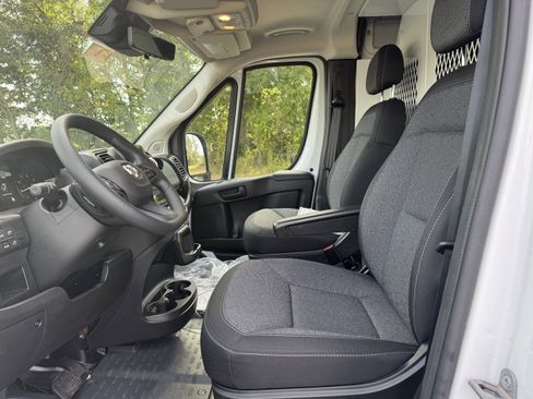 New 2024 RAM ProMaster 2500 w/ Safety Group FWD image 12