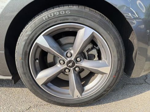 Used 2015 Ford Mustang GT image 19