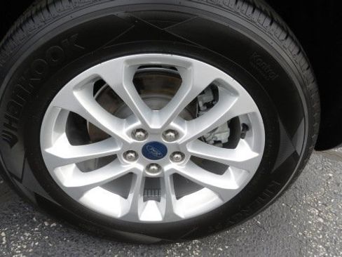 Certified 2021 Ford Escape SE w/ Convenience Package image 28