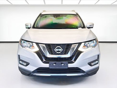 Used 2017 Nissan Rogue SL image 2
