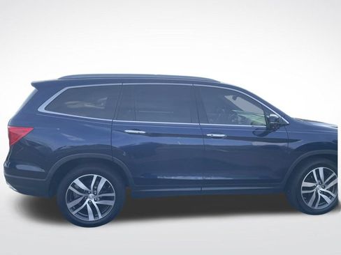 Used 2018 Honda Pilot Touring image 3