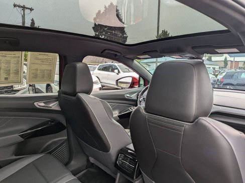 Certified 2023 Volkswagen ID.4 Pro S AWD/4WD image 33