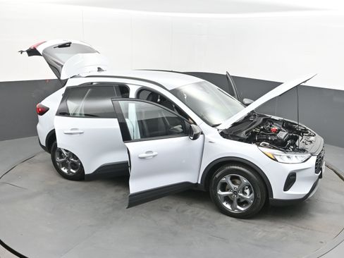 Used 2025 Ford Escape ST-Line FWD image 37