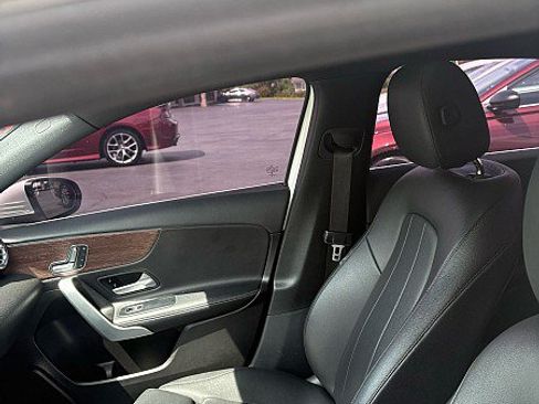 Used 2019 Mercedes-Benz A 220 image 14