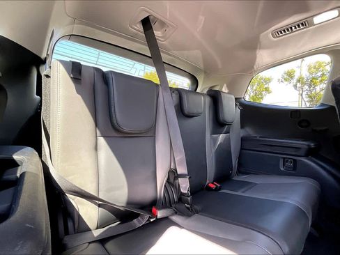 Used 2022 Subaru Ascent Onyx Edition image 27