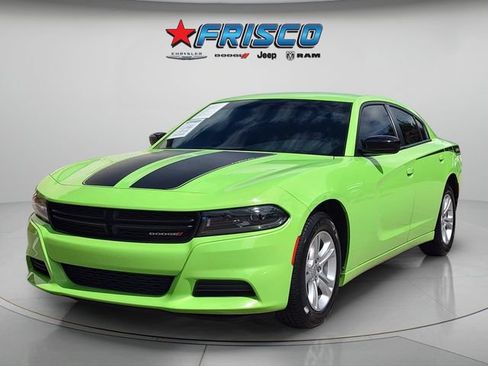 Used 2023 Dodge Charger SXT RWD image 3