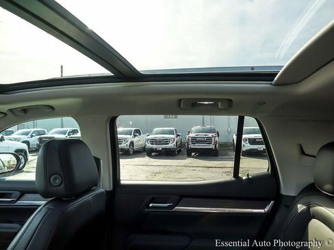 Used 2026 GMC Terrain Denali image 12