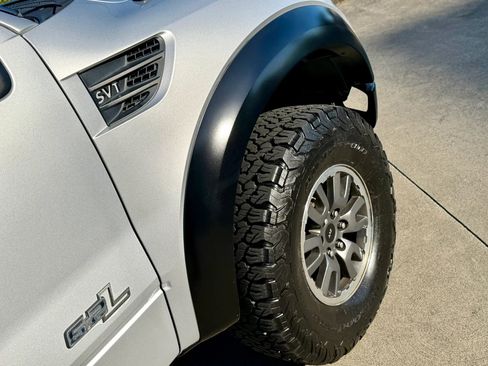 Used 2011 Ford F150 Raptor w/ Raptor Luxury Pkg image 20