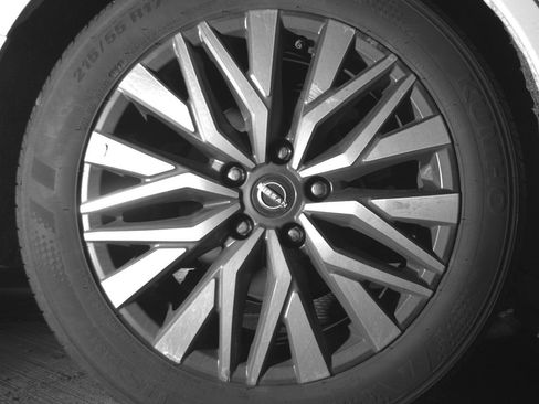 Used 2025 Nissan Altima 2.5 SV FWD image 15