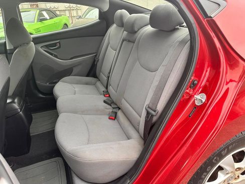 Used 2014 Hyundai Elantra SE image 15