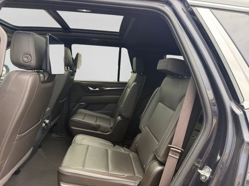 Used 2024 GMC Yukon Denali w/ Denali Reserve Package AWD/4WD image 15