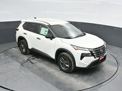 New 2026 Nissan Rogue S image 35