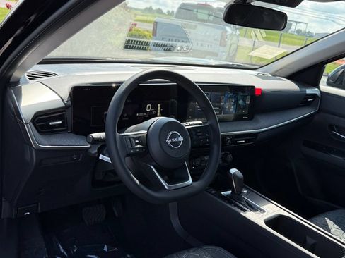 New 2026 Nissan Kicks SV w/ Cold Weather Package FWD image 3