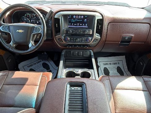 Used 2018 Chevrolet Silverado 1500 High Country AWD/4WD image 23