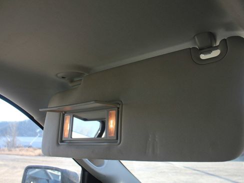 Used 2018 RAM 1500 Classic SLT image 30