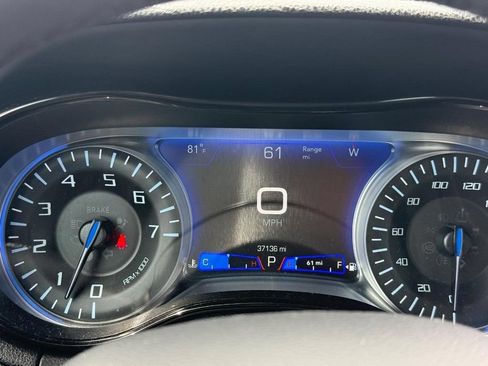 Used 2023 Chrysler 300 Touring L w/ Popular Equipment Group AWD/4WD image 17