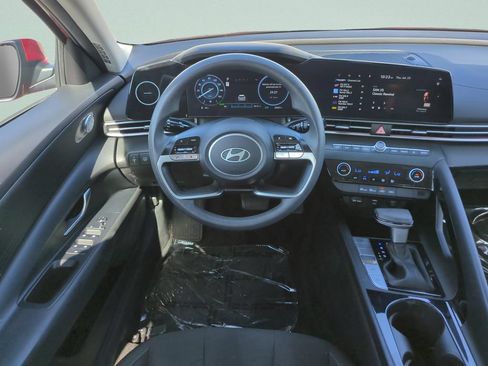 Used 2024 Hyundai Elantra Blue FWD image 11