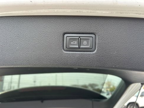 Used 2021 Audi Q7 2.0T Premium Plus w/ Executive Package image 18