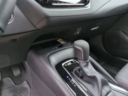 Used 2026 Toyota Corolla SE w/ SE Package FWD image 19