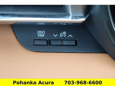 Used 2025 Toyota Highlander Platinum AWD/4WD image 15