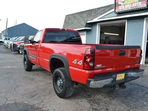 Used 2004 Chevrolet Silverado 2500 LS w/ Skid Plate Package AWD/4WD image 8
