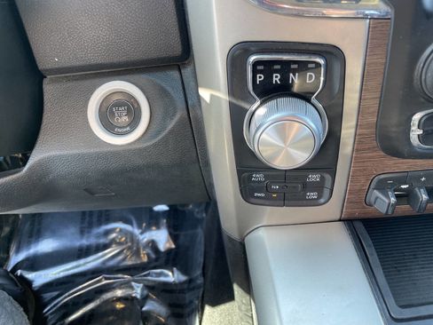 Used 2014 RAM 1500 Laramie w/ Convenience Group image 21