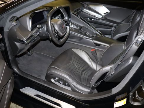 Used 2020 Chevrolet Corvette Stingray Coupe 3LT w/ 3LT Preferred Equipment Group image 6