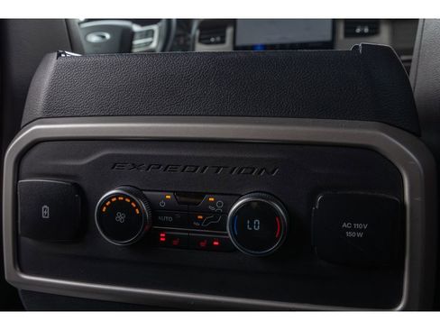 Used 2024 Ford Expedition Max Limited image 14