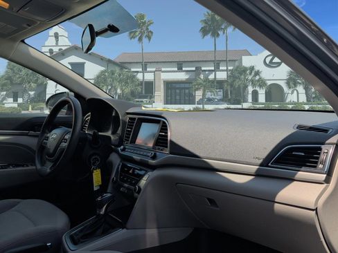 Used 2018 Hyundai Elantra SEL FWD image 27