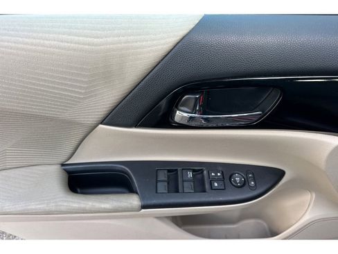 Used 2016 Honda Accord LX image 13