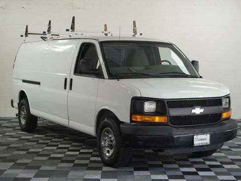 Used 2014 Chevrolet Express 3500 Extended RWD image 8