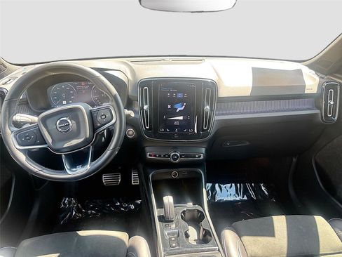 Used 2019 Volvo XC40 T5 R-Design AWD/4WD image 24