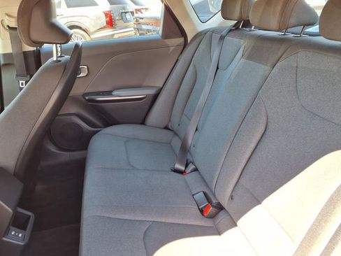 Used 2025 Kia K4 FWD image 24