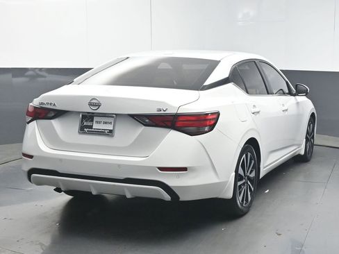 Used 2024 Nissan Sentra SV w/ SV Premium Package FWD image 7